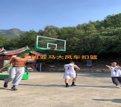 休赛期再见文班一记大风车暴扣，告别少林寺