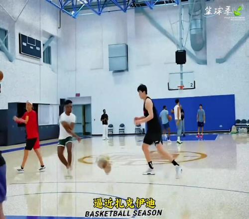 杨瀚森选秀评分达到90分超越周琦选秀模板更新为中国男篮传奇内线