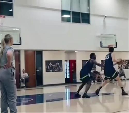 难怪森林狼懊悔！杨瀚森在这站试训视频爆出实在太惊艳了