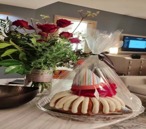 杨瀚森妈妈：一进酒店入住，开拓者就给瀚森送来生日蛋糕