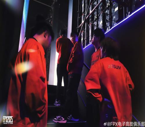 遗憾出局！FPX第一、第二赛段世界赛总积分仅为10分