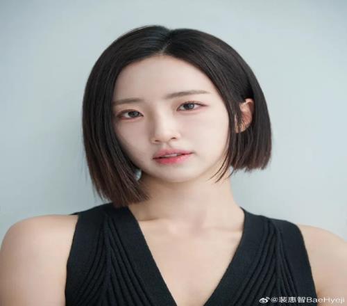 LCK主持裴惠智发问：长发和短发，大家觉得我哪个更适合呢