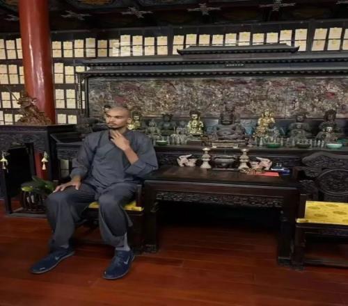 文班亚马旧采访：想过完整的人生我也只是个凡人难道不是