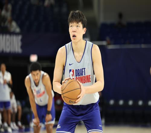 杨瀚森球队单独试训第三站顺利结束短暂休整后将继续出发