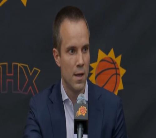 奥特：在执教中信任是最重要的你要能为球员们提供帮助