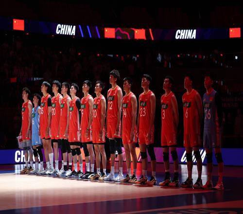 中国男排积分增加15.98分，世界排名即时上升4位，暂列第20位