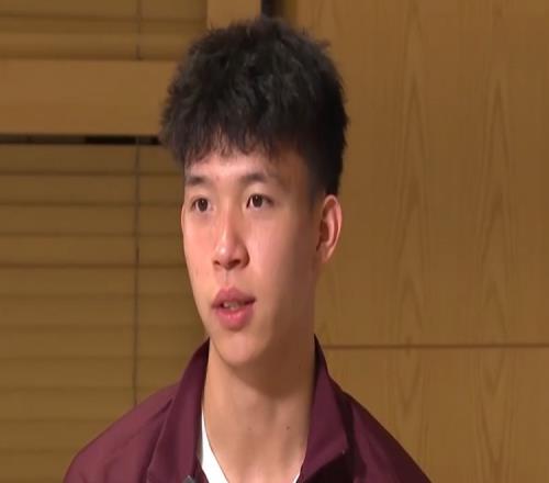 王钰栋：战印尼那脚远射我都打算庆祝了机会很好但可惜没能晋级