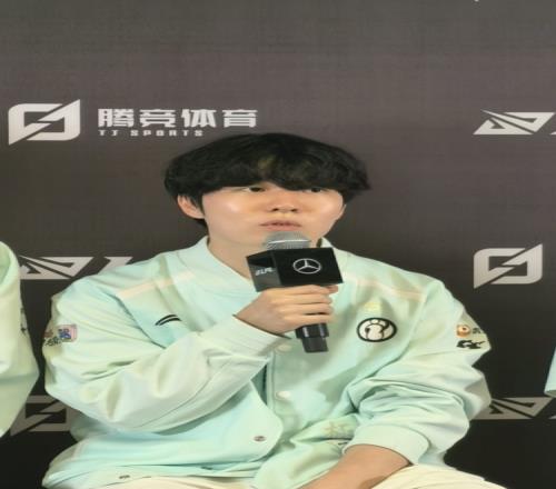 你沙皇没大的时候很强！Rookie谈自己发挥：第三局沙皇大招使用决策失误