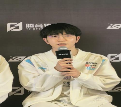 感谢有人帮我打出身价！Elk：感谢队伍相信22年表现不好的我