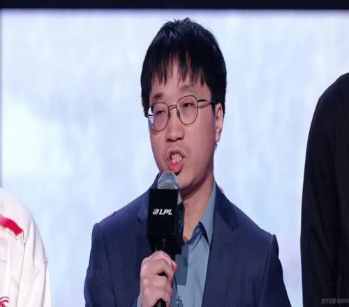 Tabe：我们不被看好可能不是最强但我们练谁现在还看不起我们！