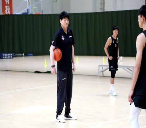 邱彪：我做教练最终目标一定是总冠军爱篮球的人一定都是这目标