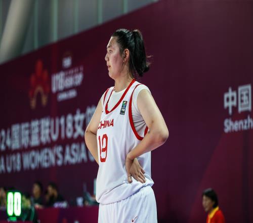 孔德昕：张子宇若被身后顶下盘出3秒区接球成功率还是会明显下降