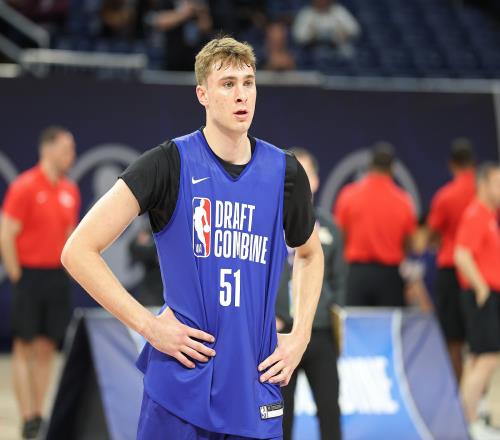王健：NBA对小绿屋受邀人数无限制去年起为避免球员尴尬变得谨慎
