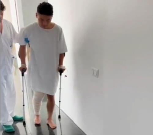 东体：武磊在科蒂陪同下前往欧洲接受会诊，最终选择在西班牙手术