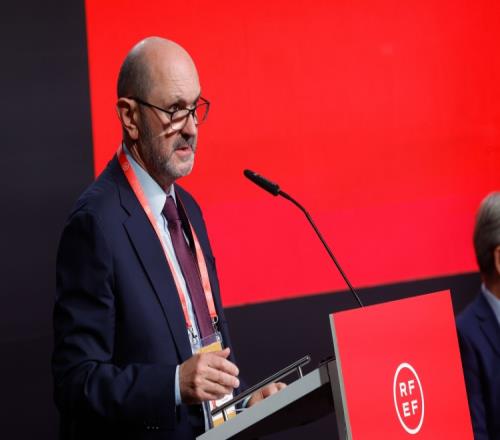 马卡：西班牙有意申办2029年世俱杯，西足协主席抵达美国会面FIFA