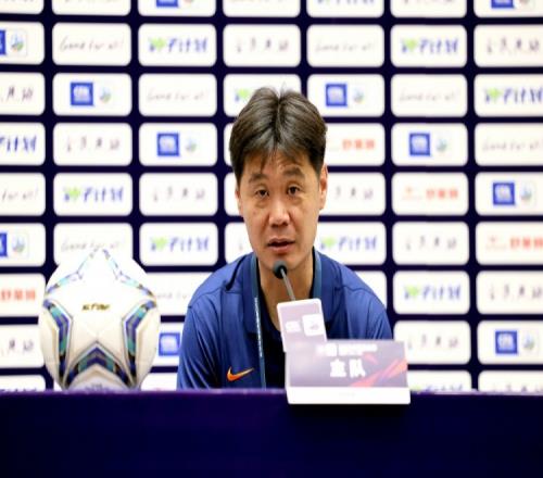 李霄鹏：这场球虽然对手是中乙队，但是赢得说实话非常尴尬