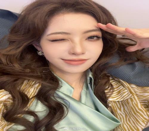 希然晒照：《扶桑花女孩》体验很好，你们看了什么电影呢