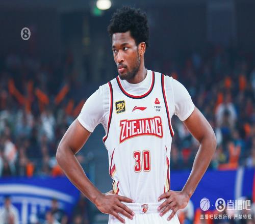 直播吧：浙江队与内线外援琼斯达成续约协议双方约定NBA机会优先
