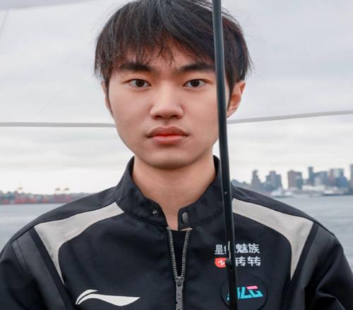 把大师当鸡杀！左手美服单排4局拿下107杀首局393爆杀G2上野