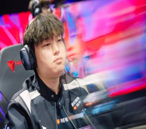 Bin更新推特：“SeeyouTomorrowG2明天见，G2！”