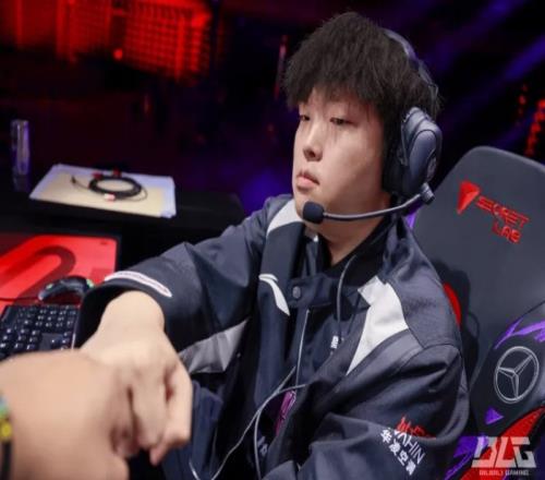 Bin：上路有BP惊喜留给大家若对上GEN谁输谁赢真的不好说