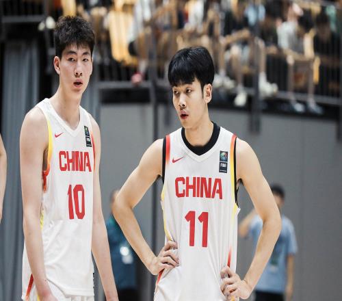 媒体人：今天加拿大U19给的机会是史无前例的多结果我们没抓住