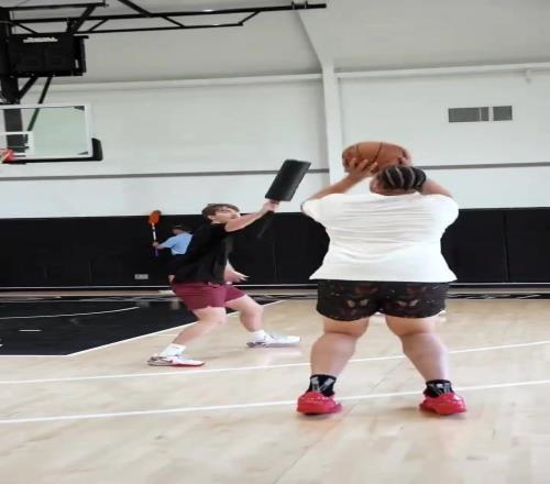 继续冲击NBA小胖洛夫顿将代表绿军出战夏联