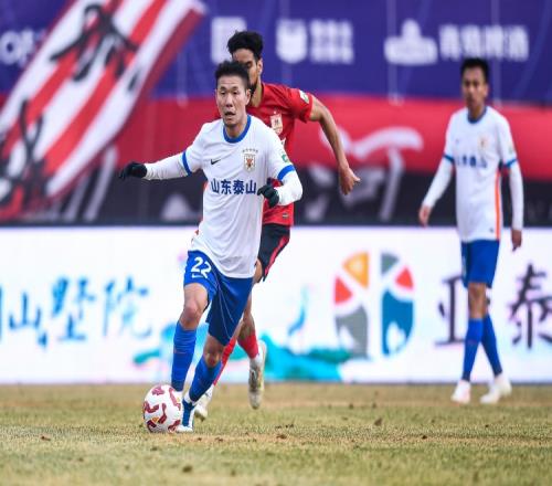 李源一代表三支不同球队在中超对阵河南完成过助攻，无人比他更多