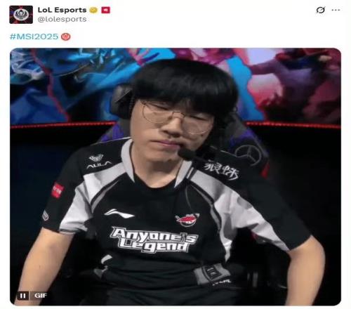 媒体人：Kael压力感觉有点大洛操作全变形了需要赶紧稳住心态