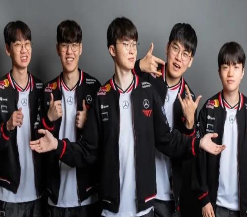 Faker：NA单排有帮助虽然PING很高NA玩家经常聊天看起来很有趣