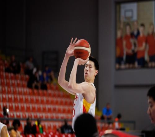 ESPN更新2026届全美高中生排名中国小将郇斯楠排名降至第99位