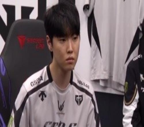 Chovy：Shanks打得很好感觉明天T1会赢