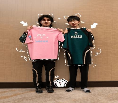 FLY官推：Massu很激动跟Elk交换队服，Massu：elkbuff