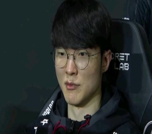 粉丝发现，T1三比零BLG，比S14横扫TES，快了将近10分钟