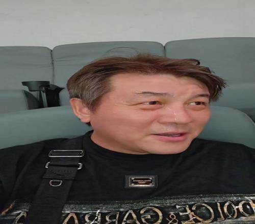 还记得他吗国足名宿现场观战上海德比