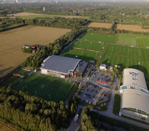 曼联耗资5000万英镑升级的卡灵顿基地启用，觉得如何