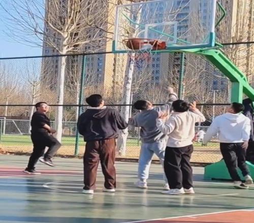 一整场没正眼看过队友绝对是野球场上的顶级传球黄巧克力