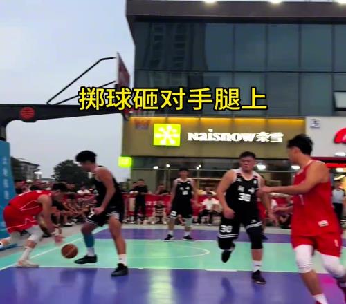 这球是否算界外球讨论声不绝于耳啊