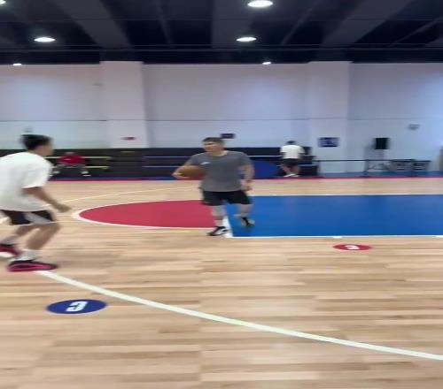 胡明轩如今高水平表现，是不是有得到登哥传授几招