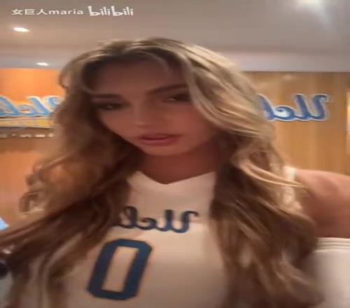 这么迷人的吗身穿UCLA0号的女排美女哈夫洛克！这颜值真不错！