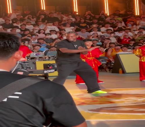 切磋一下哈登中国行打完咏春后现在莱昂纳德也来开打了