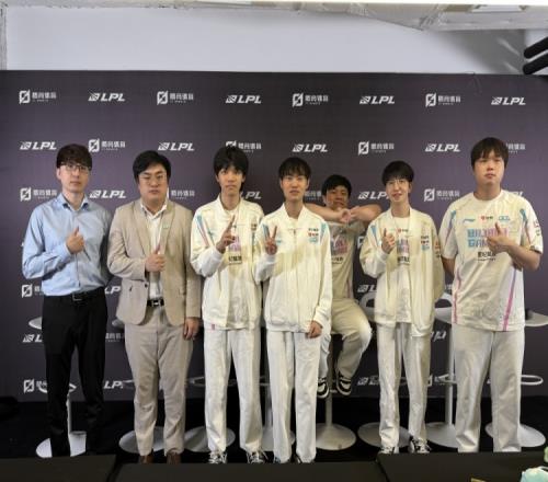 BLG赛后群访Bin：今天的比赛不符合预期感觉队伍还可以做的更好
