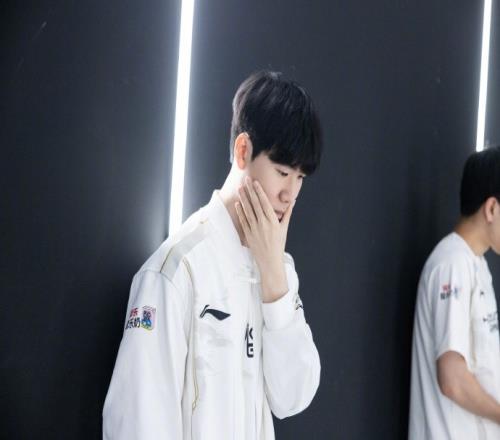 IG发布战胜AL赛后返图：不以山海为远，不以日月为限