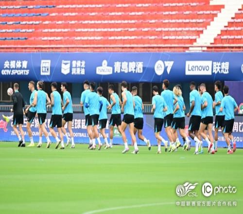 全情投入，期待明天展现最佳状态深圳新鹏城完成赛前官训