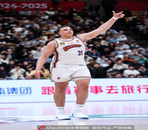 媒体人：上海已与洛夫顿完成续约后者下赛季年薪达百万美元级别