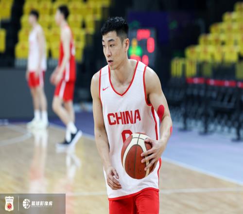 媒体人：印度无归化进攻很混乱助攻率接近50%的中国男篮很久未见