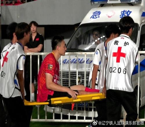 伤情通报8月8日下午，栗鹏进行右腿胫骨骨折内固定术手术