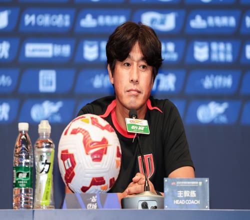 徐正源：8月三线作战打7场比赛非常艰难在适当时候会考虑轮换
