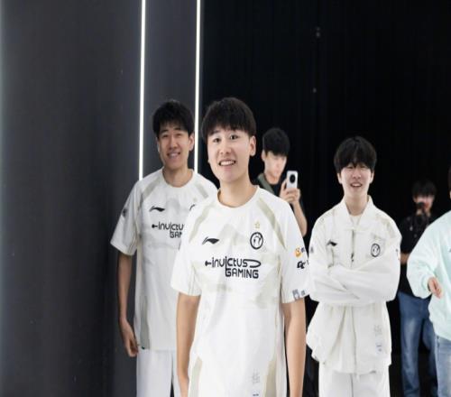 iG以52战绩暂列登峰组第三，本赛段两次横扫双杀+全年六胜JDG