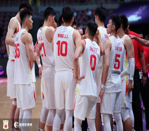 中国男篮2场战罢三分命中率46%赛会第一但唯一0盖帽&抢断也垫底